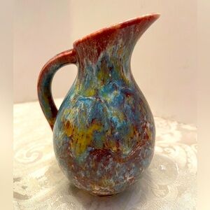 Beautiful little pitcher made in Japan - excellent pre-owned condition
